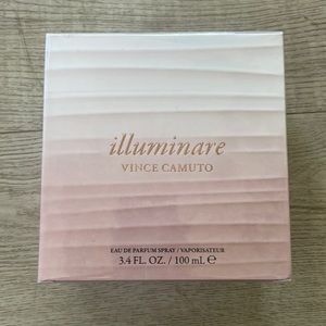 NWT Vince Camuto Illuminare